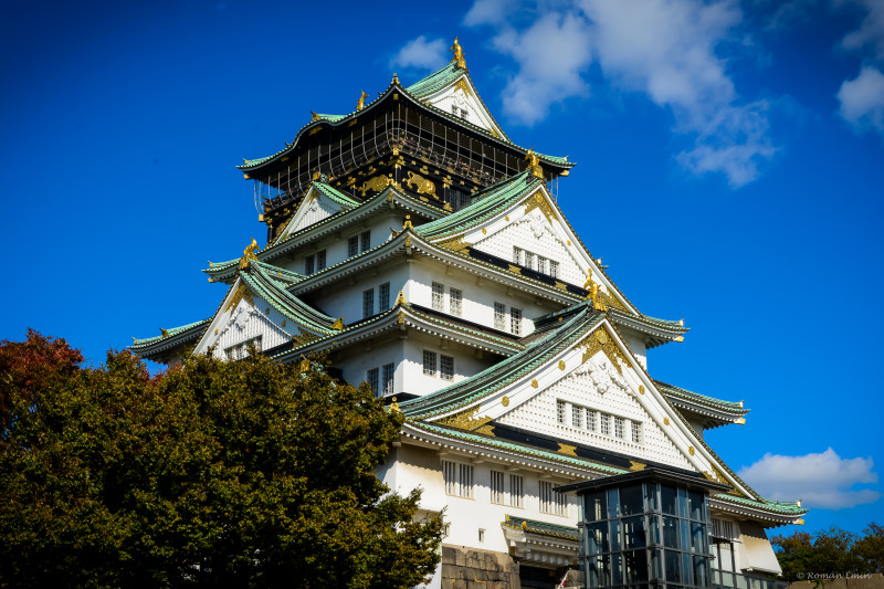 Osaka Castle is one of Japan's most famous and it played a major role in the unification of Japan during the sixteenth century of the Azuchi-Momoyama period. Nikon D7100 | 48mm | 1/100 sec | f/16 | iso 100 Follow me on My Blog | Twitter | EyeEm | Instagram | Google+